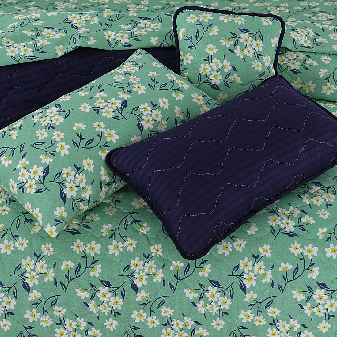 Blossom Navy - 7 Pcs