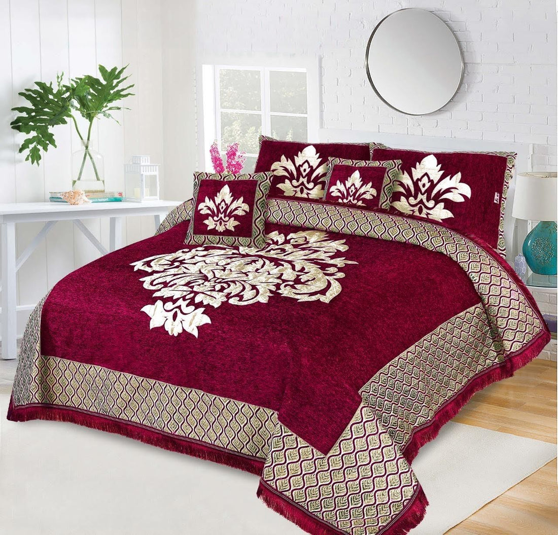 Red Crown Velvet Jacuard Bedsheet Set - 01